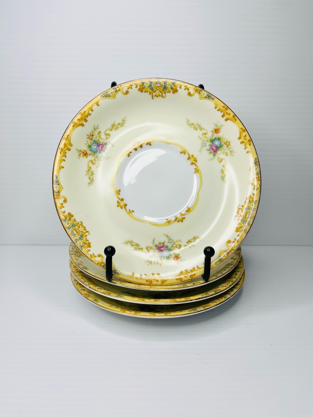 Set of 4 Empress China Japan Saucers - Emp24 Pattern